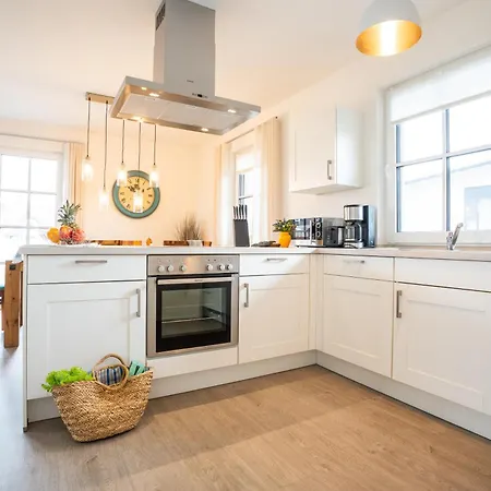 Haubenlerche 32 * Fuhlendorf (Mecklenburg-Vorpommern)